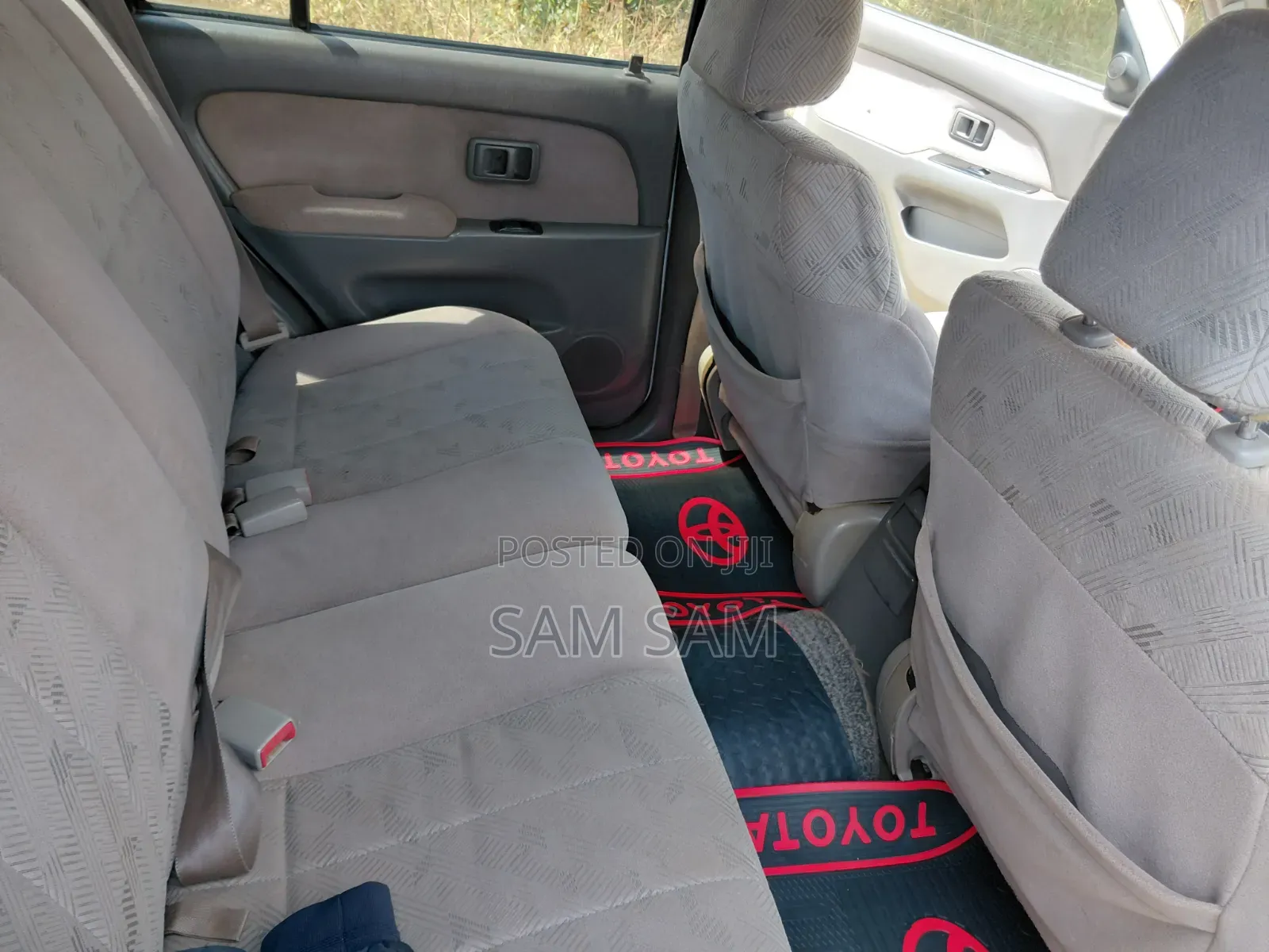 Toyota Hilux Surf 2.7 SSR 2002 White