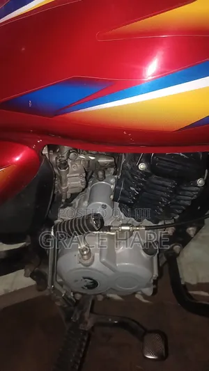 Bajaj Boxer 125 2022 Red
