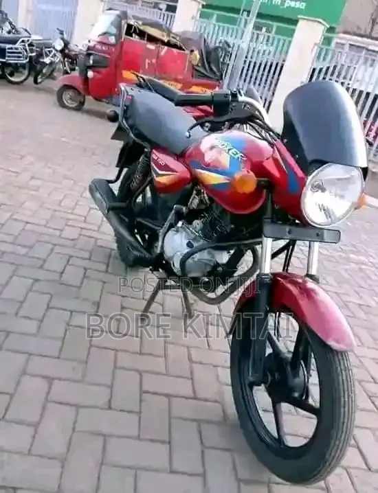 Bajaj Boxer 150 UG 2025 Red