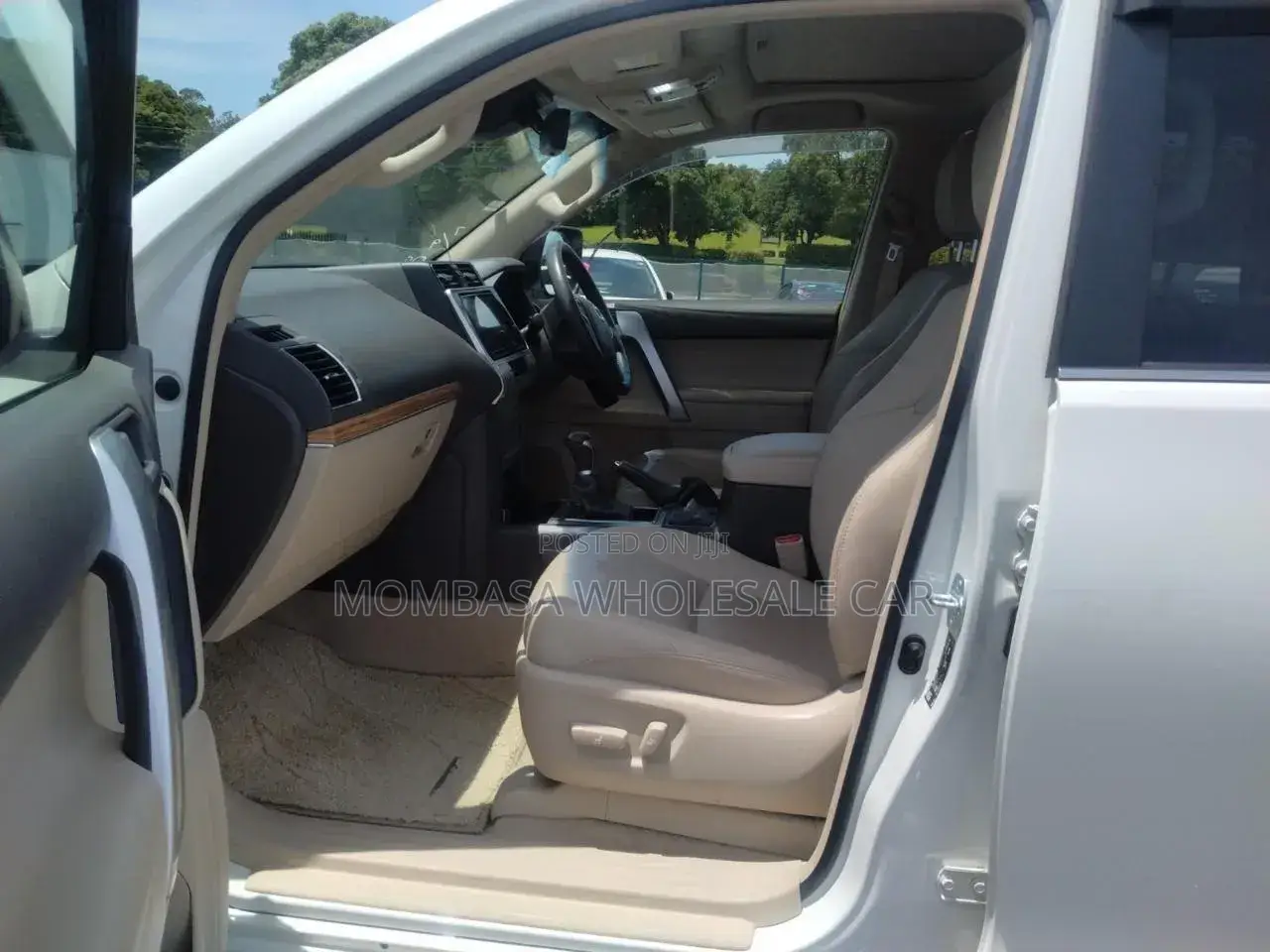 Toyota Land Cruiser 3.3 Diesel 4WD 2021 White