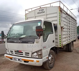 Isuzu NPR Truck 2019 White