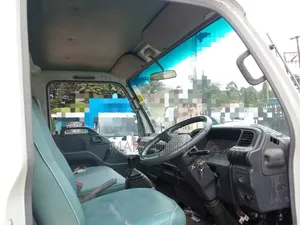 Isuzu NPR Truck 2019 White