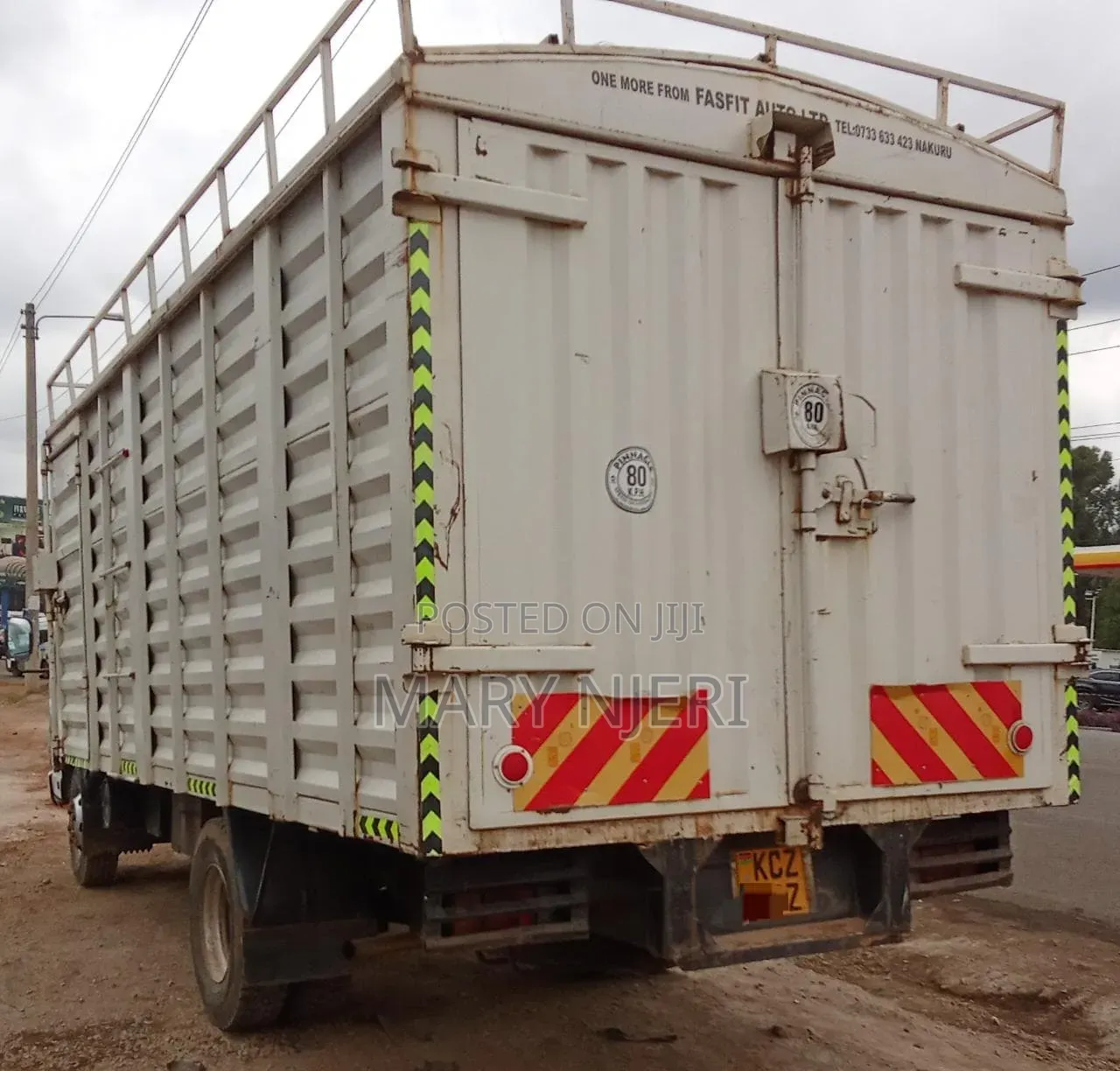 Isuzu NPR Truck 2019 White