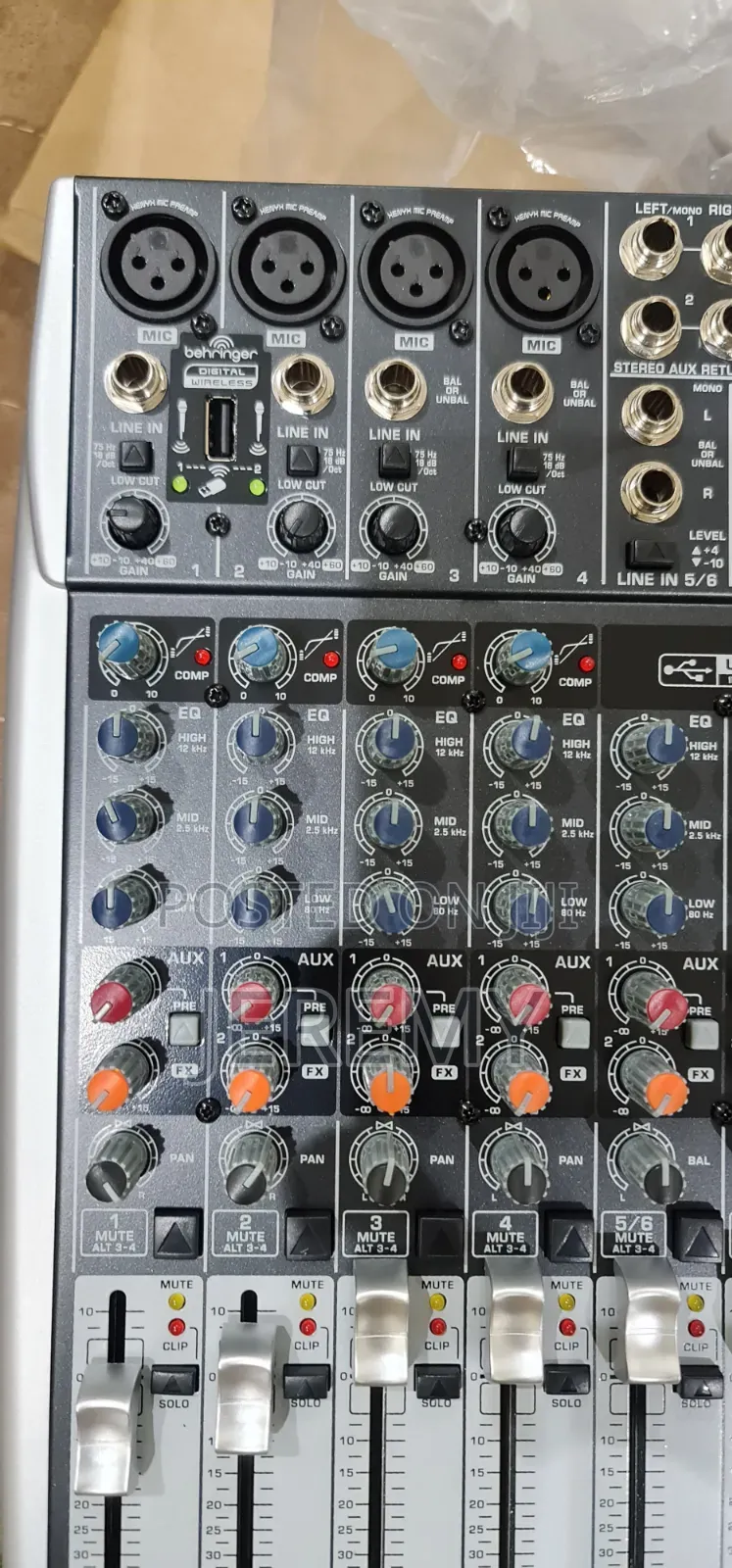 Mixer-Xenyx QX1204 USB Behringer Mixer