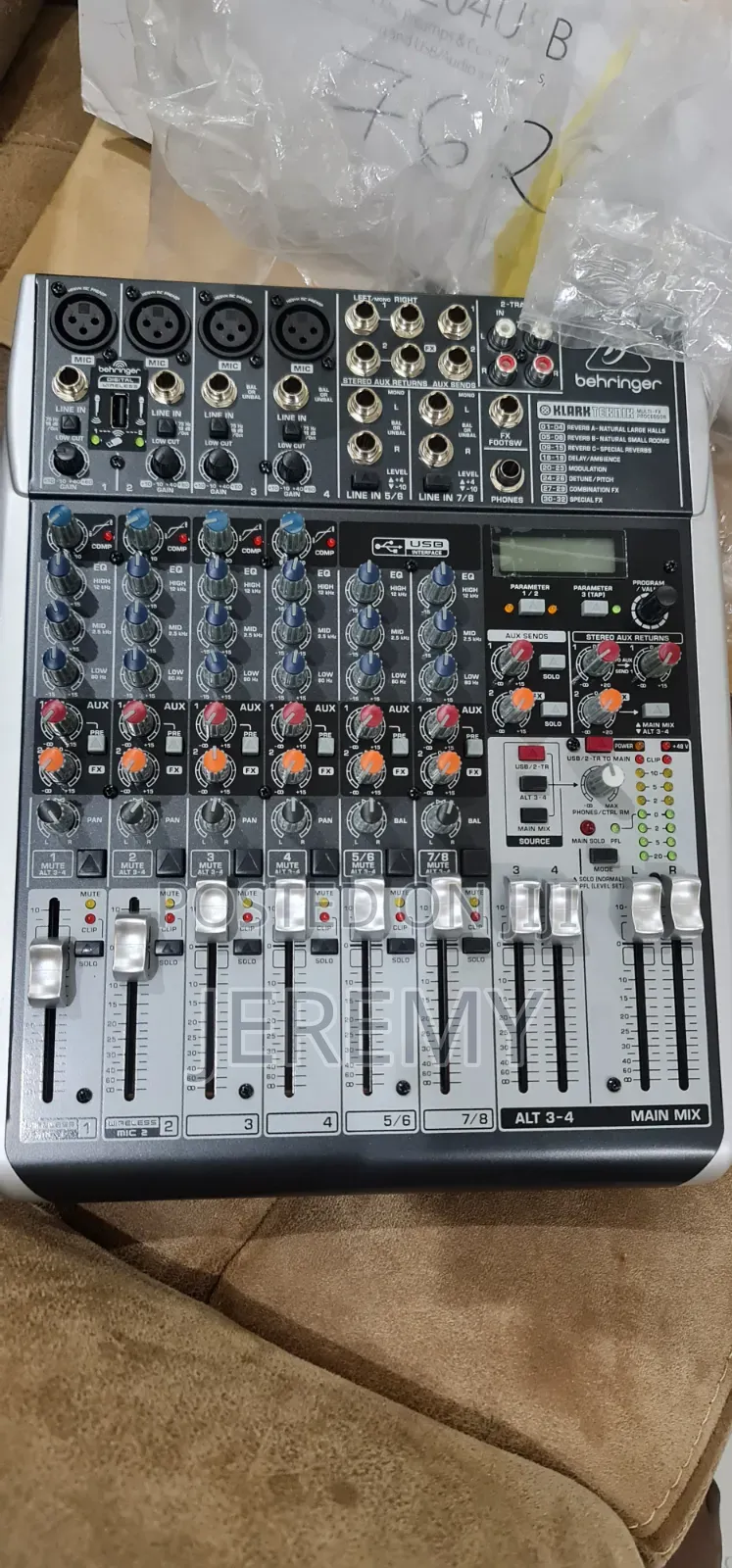 Mixer-Xenyx QX1204 USB Behringer Mixer