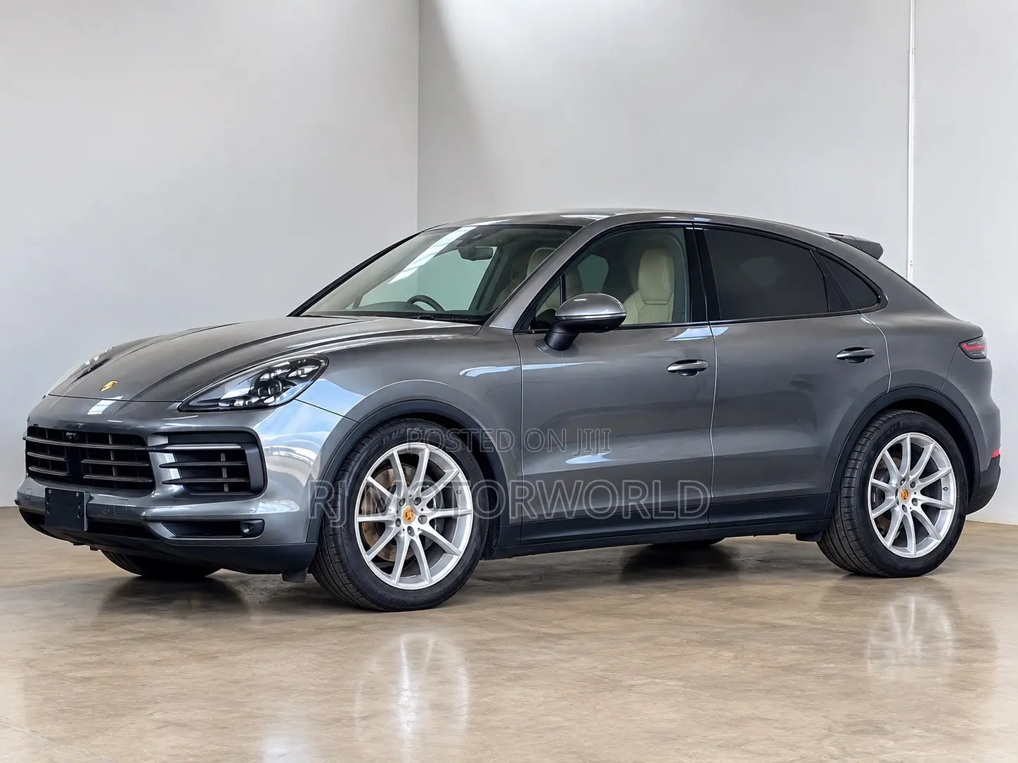 Porsche Cayenne Base AWD 2020 Gray