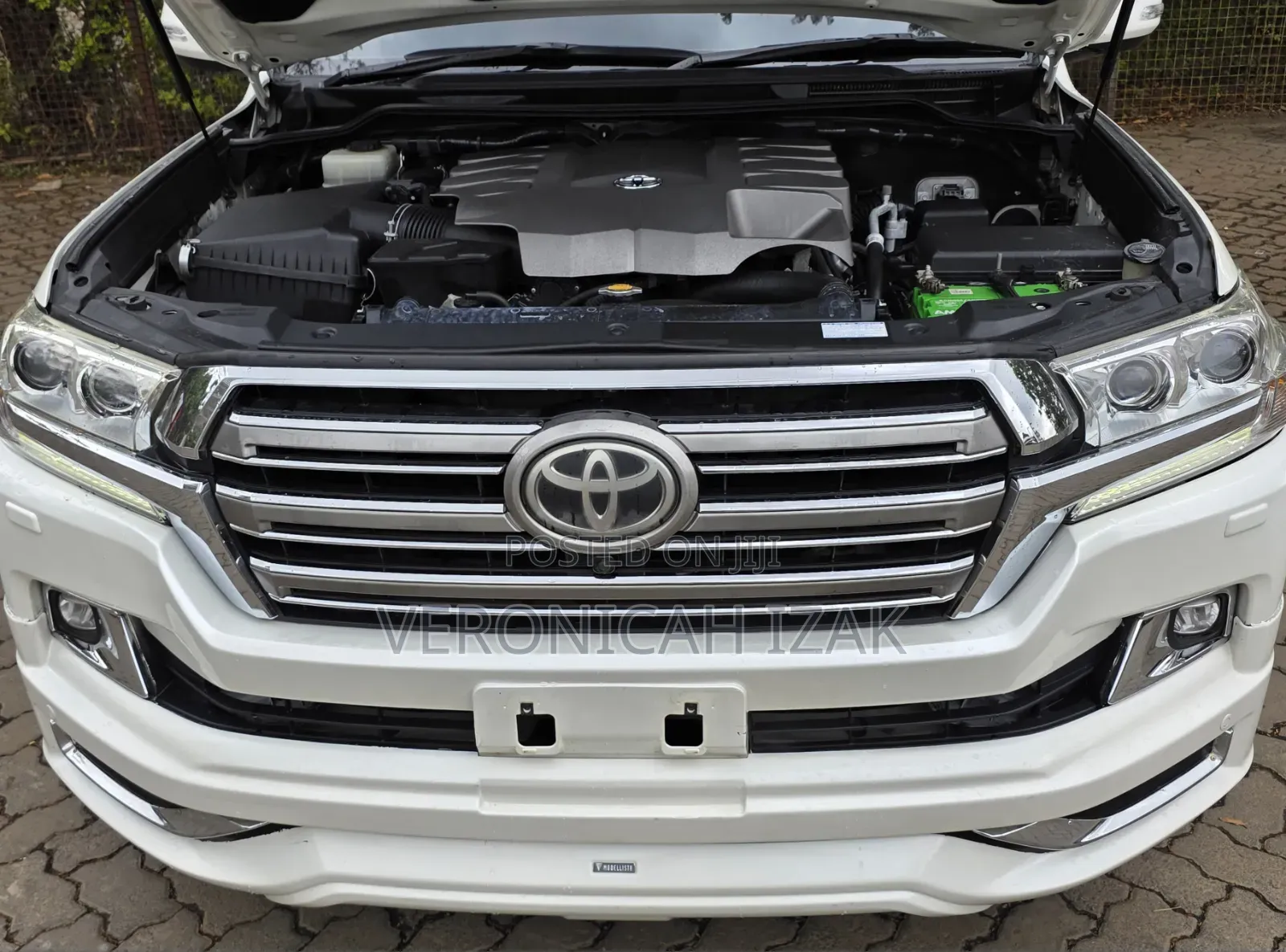 Toyota Land Cruiser 2017 White
