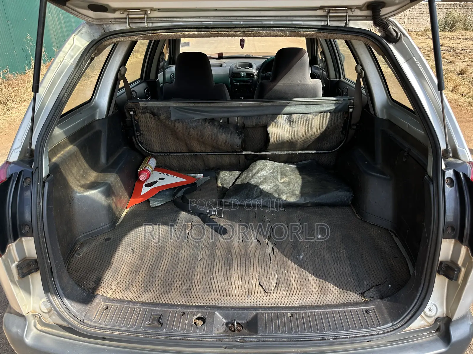 Nissan Advan 2006 Silver