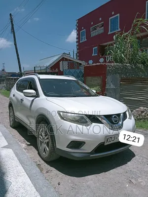 Nissan X-Trail 2017 White