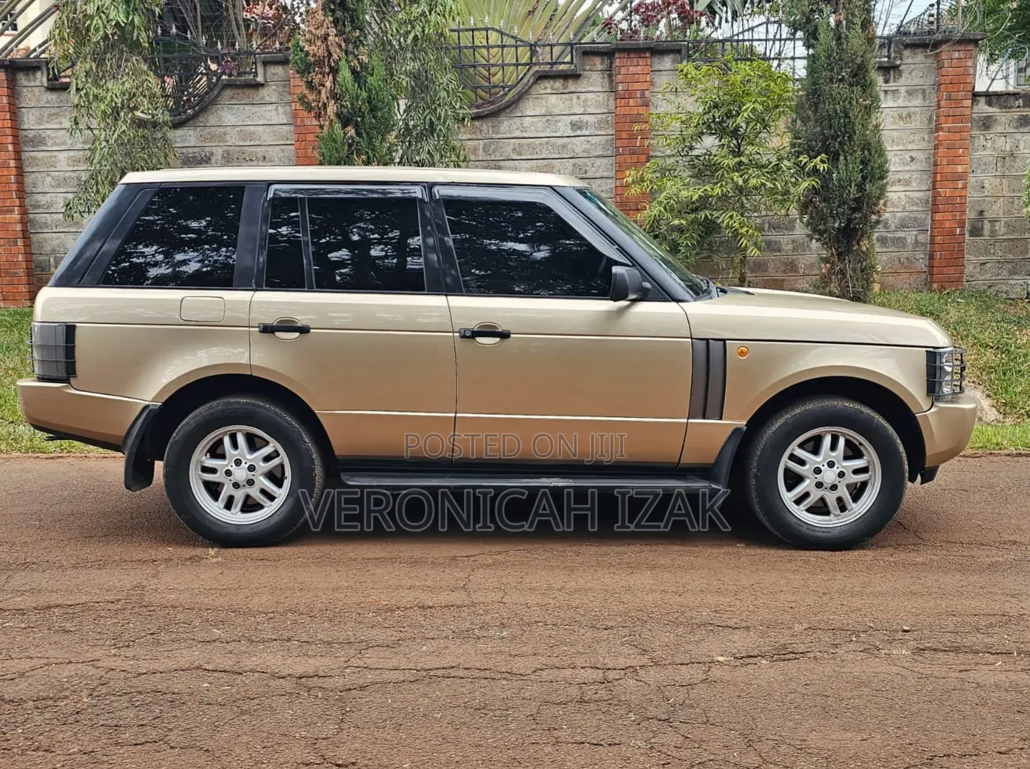 Land Rover Range Rover Vogue 2005 Gold