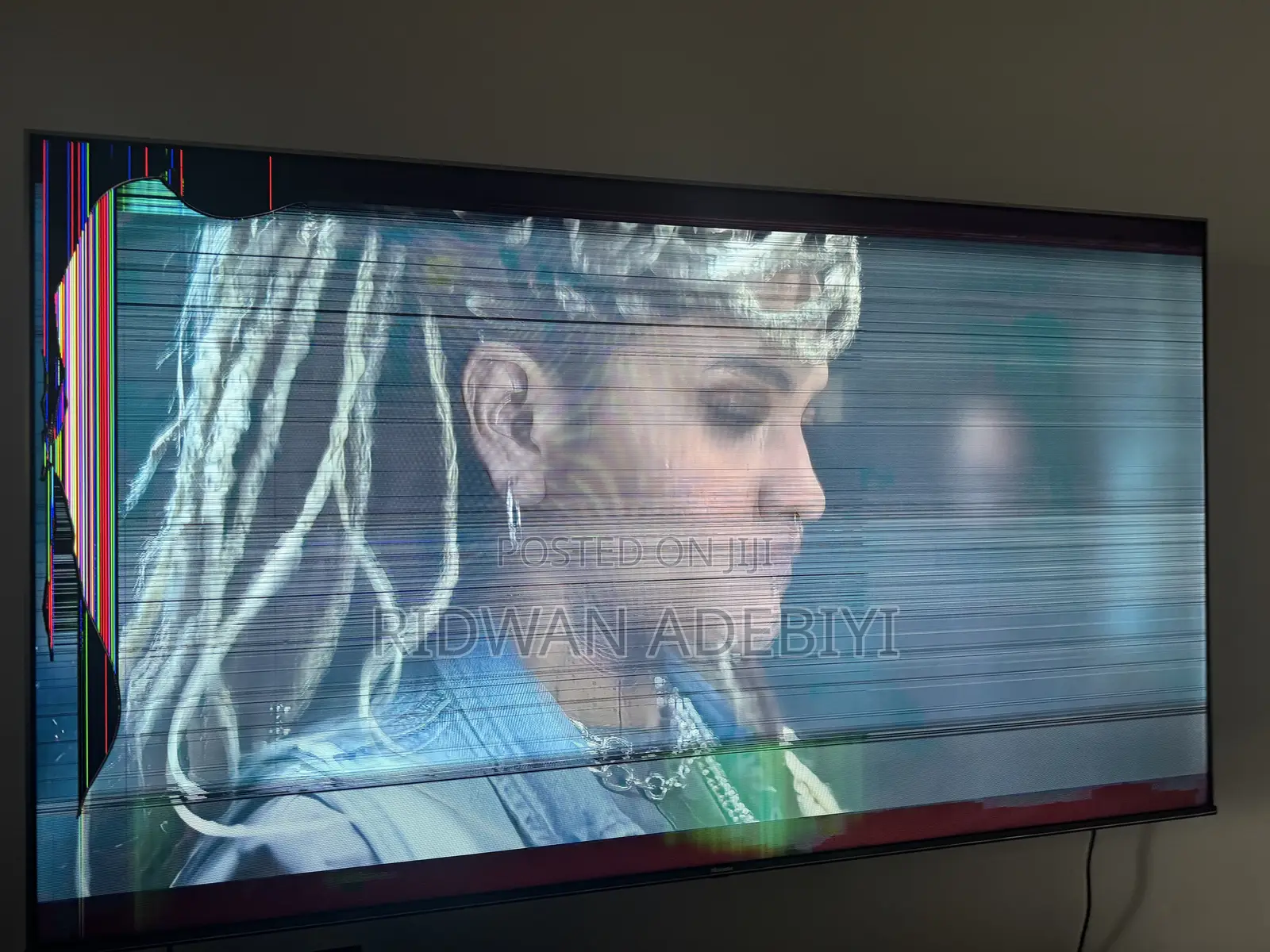 Cracked Hisense LED Backlight TV 85 Inches