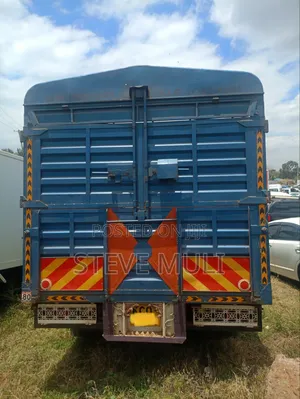 Isuzu Elf Lorry