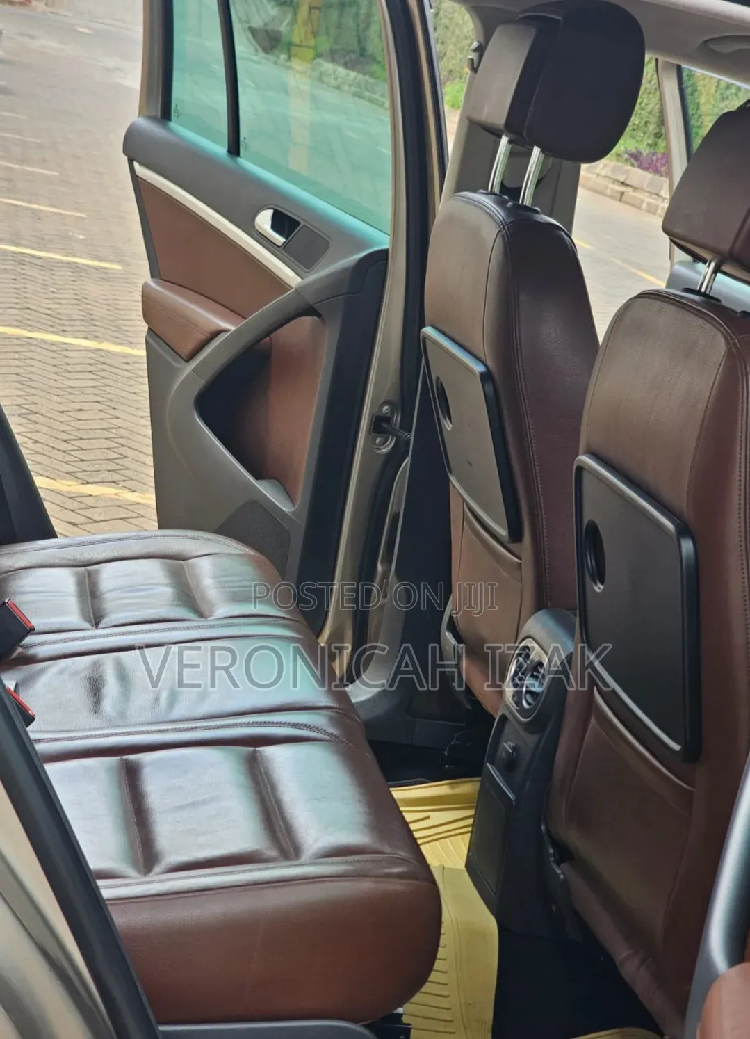 Volkswagen Tiguan 2012 Gold