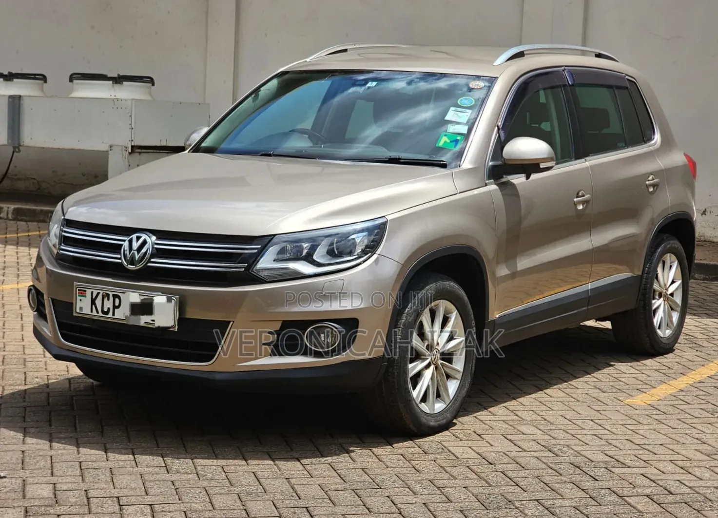 Volkswagen Tiguan 2012 Gold