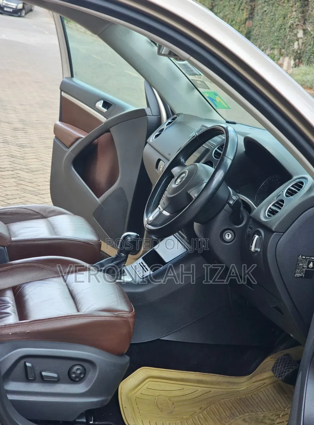 Volkswagen Tiguan 2012 Gold