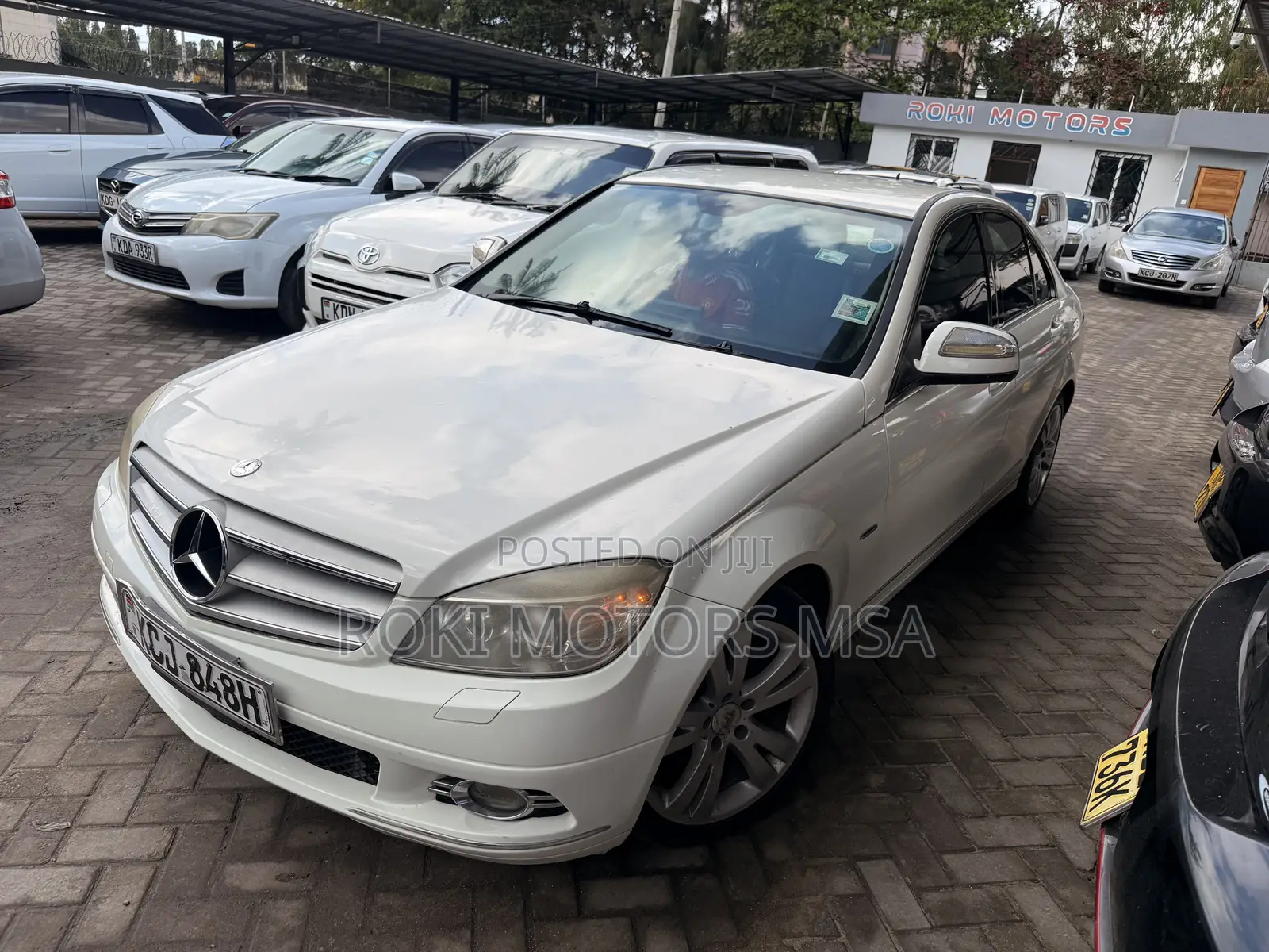 Mercedes-Benz C200 2009 Pearl