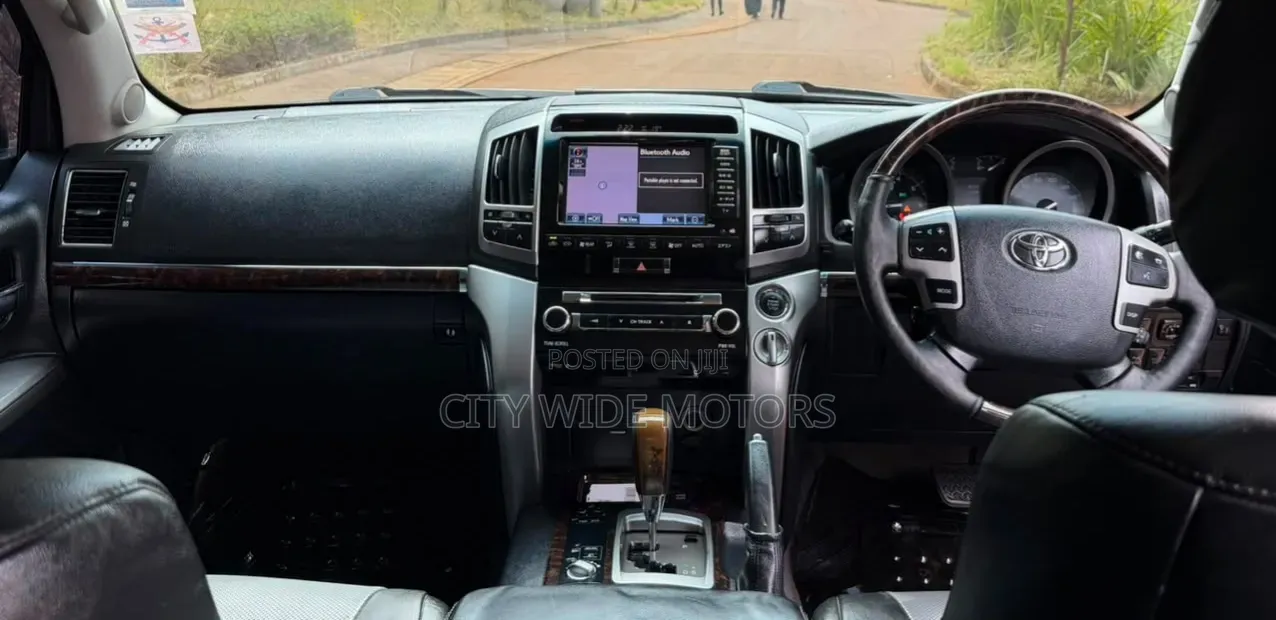 Toyota Land Cruiser 2012 Black