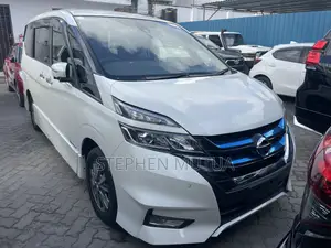 Nissan Serena 2018 White
