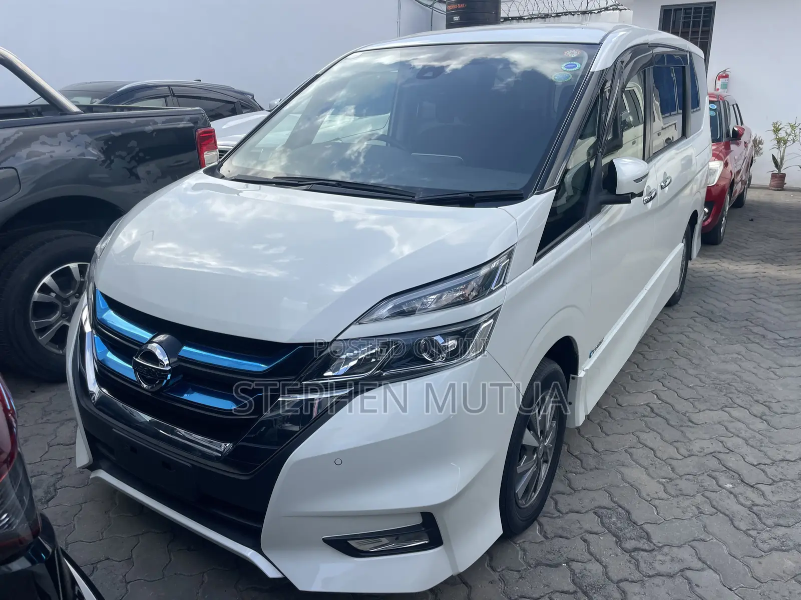Nissan Serena 2018 White