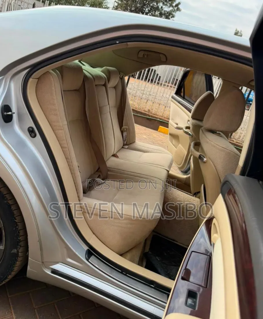 Toyota Crown 2008 Silver