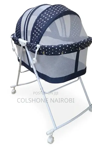 Portable Baby Bassinet Crib With Breathable Mesh