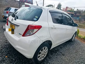 Toyota Vitz 2014 White
