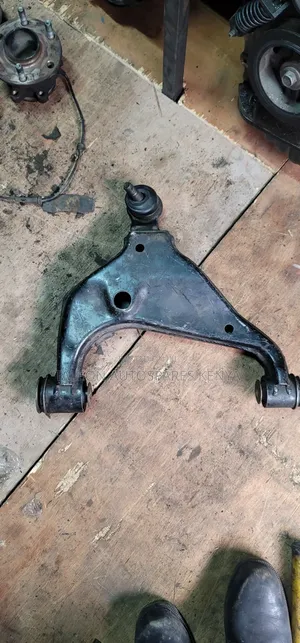 Revo Hillux 4wd Lower Arm