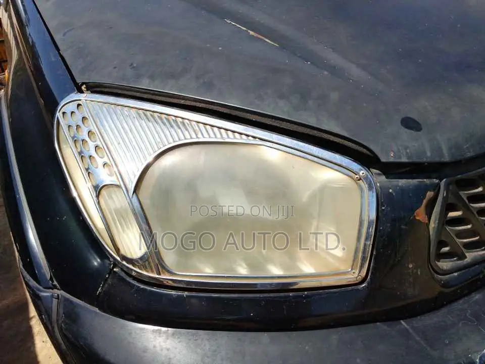 Toyota RAV4 2001 Black