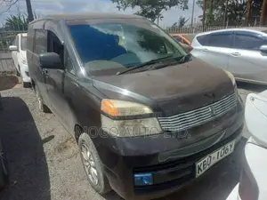Toyota Voxy 2006 Black