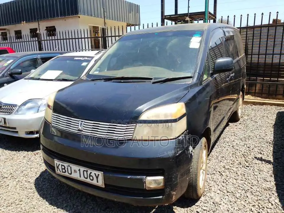 Toyota Voxy 2006 Black