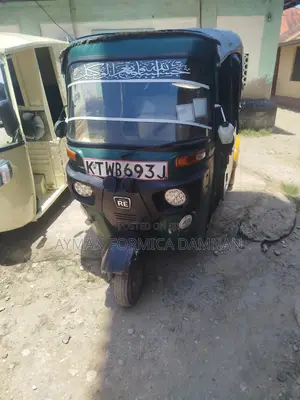 Bajaj RE 2020 Green