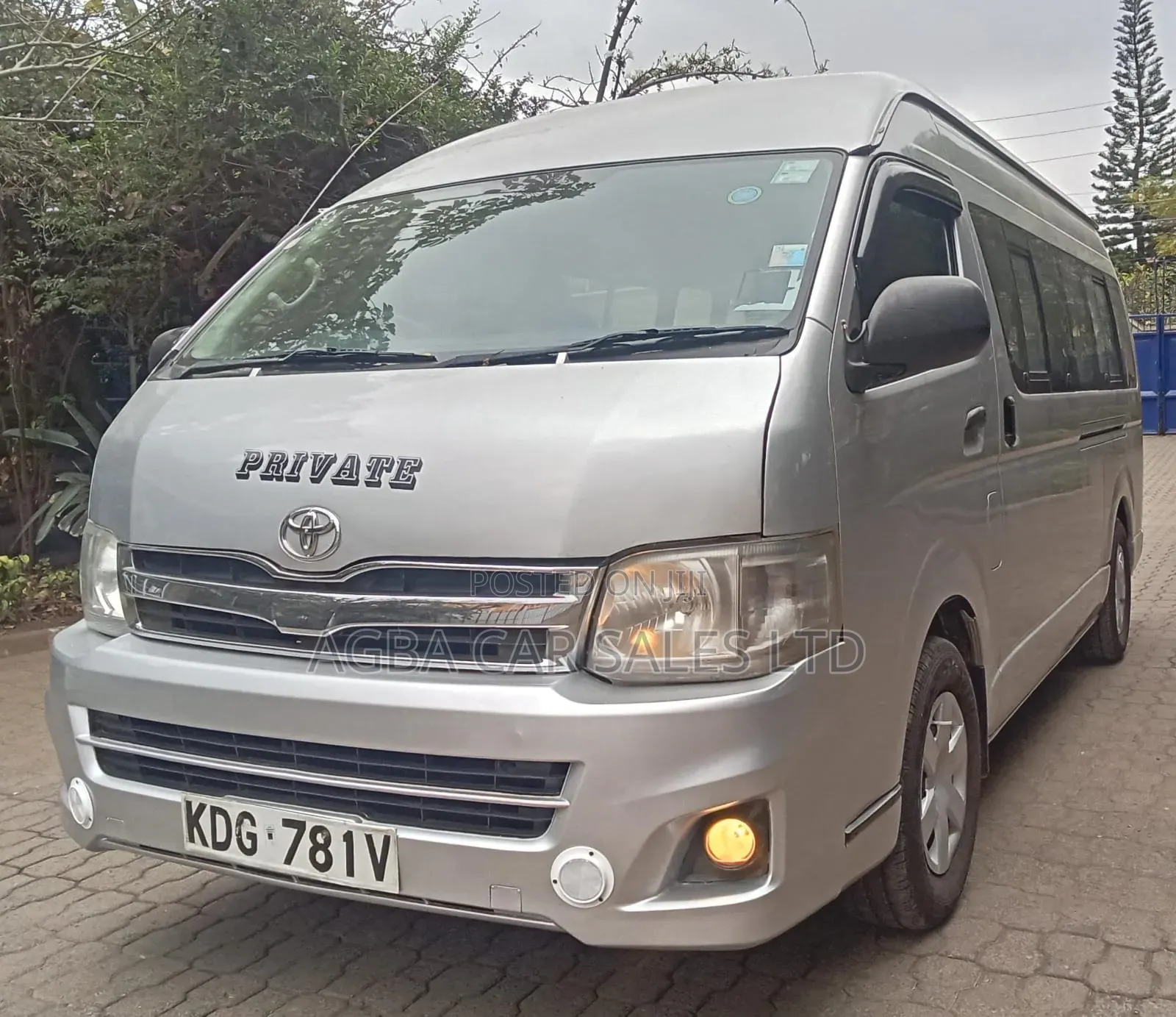 Toyota HiAce 2014 White