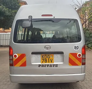 Toyota HiAce 2014 White