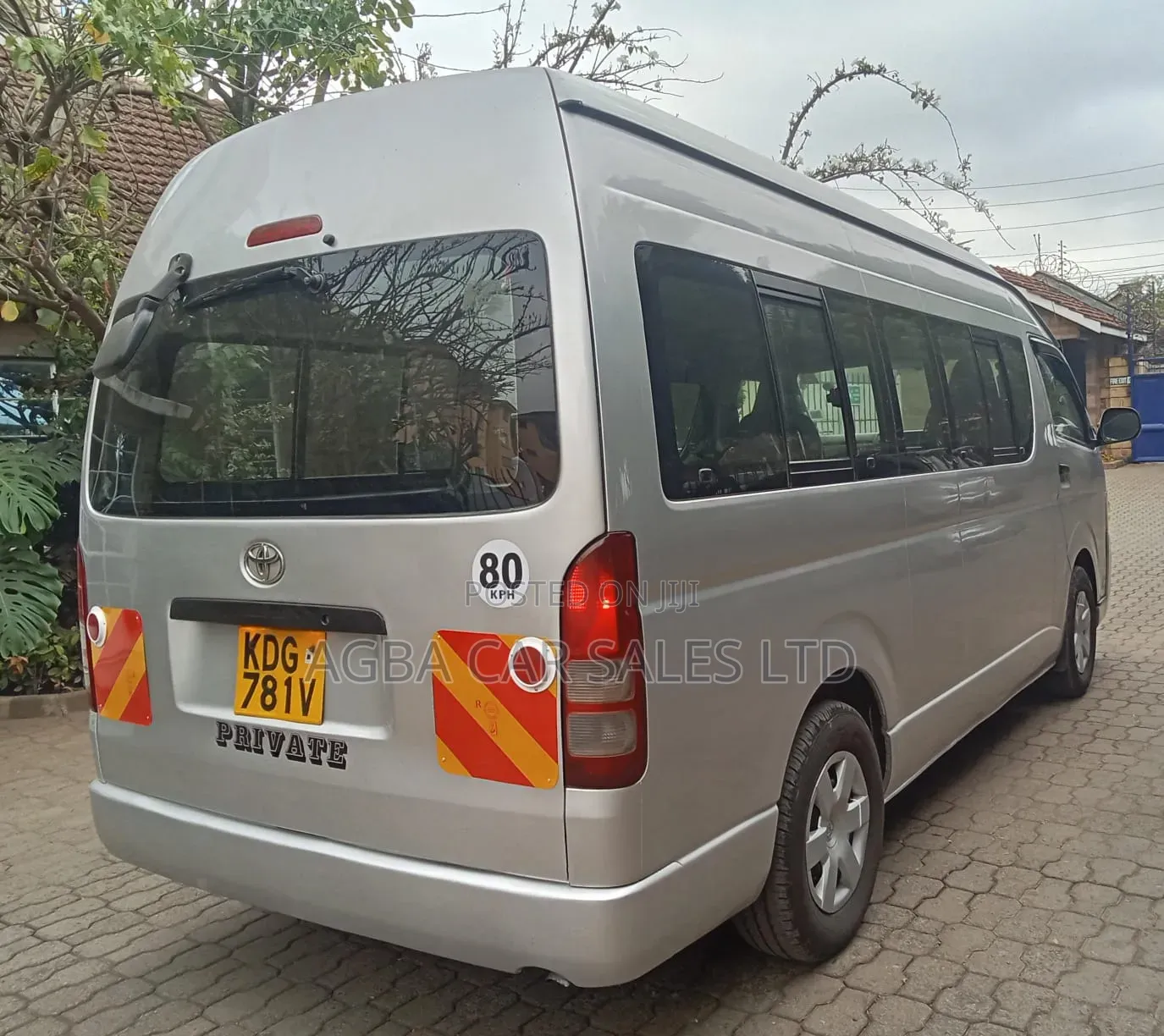 Toyota HiAce 2014 White