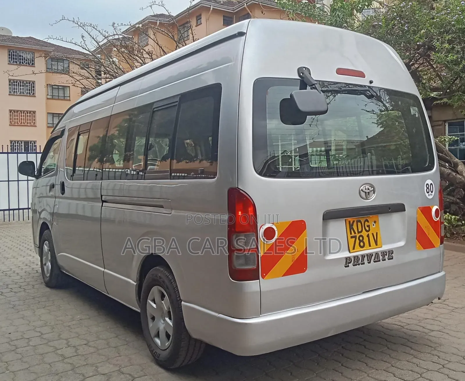 Toyota HiAce 2014 White