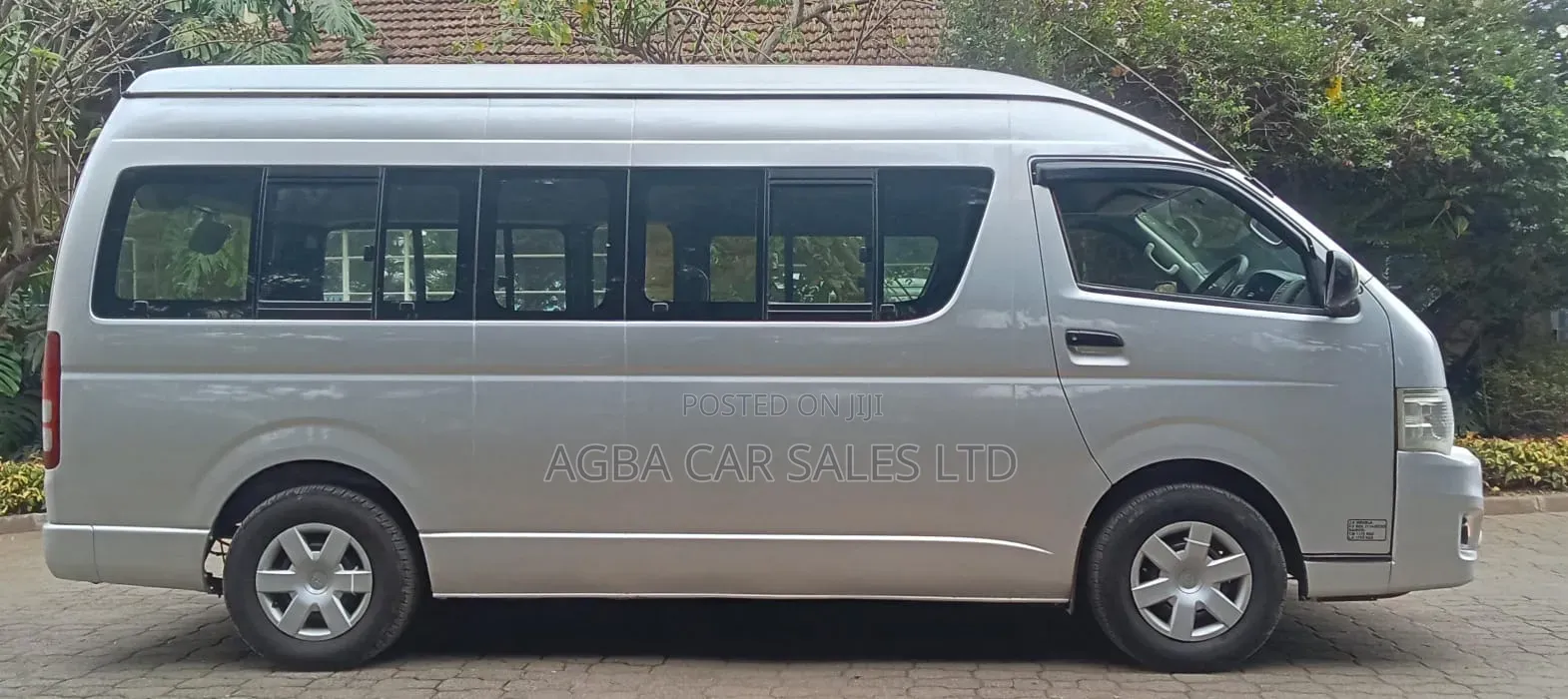 Toyota HiAce 2014 White