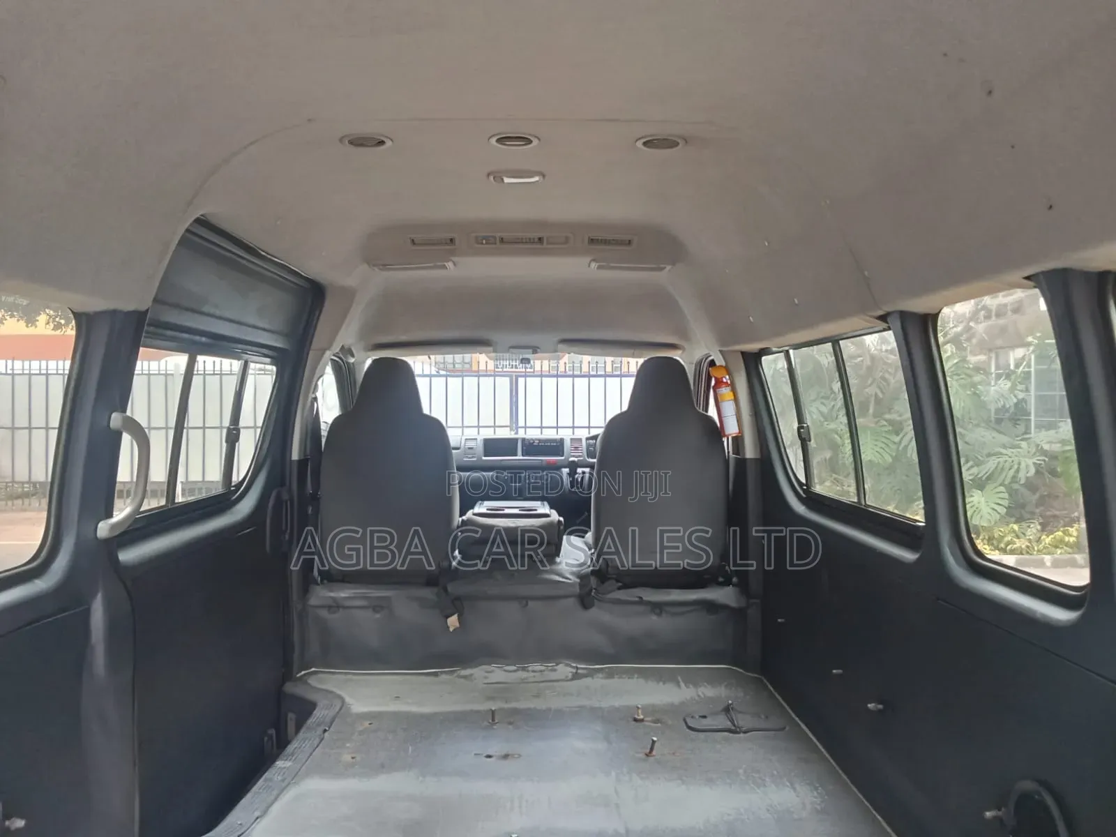 Toyota HiAce 2014 White