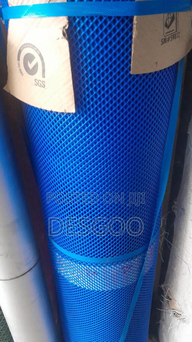 Multi-Purpose Poultry Plastic Mesh 1/2" (3ft by 25 M ) - main view