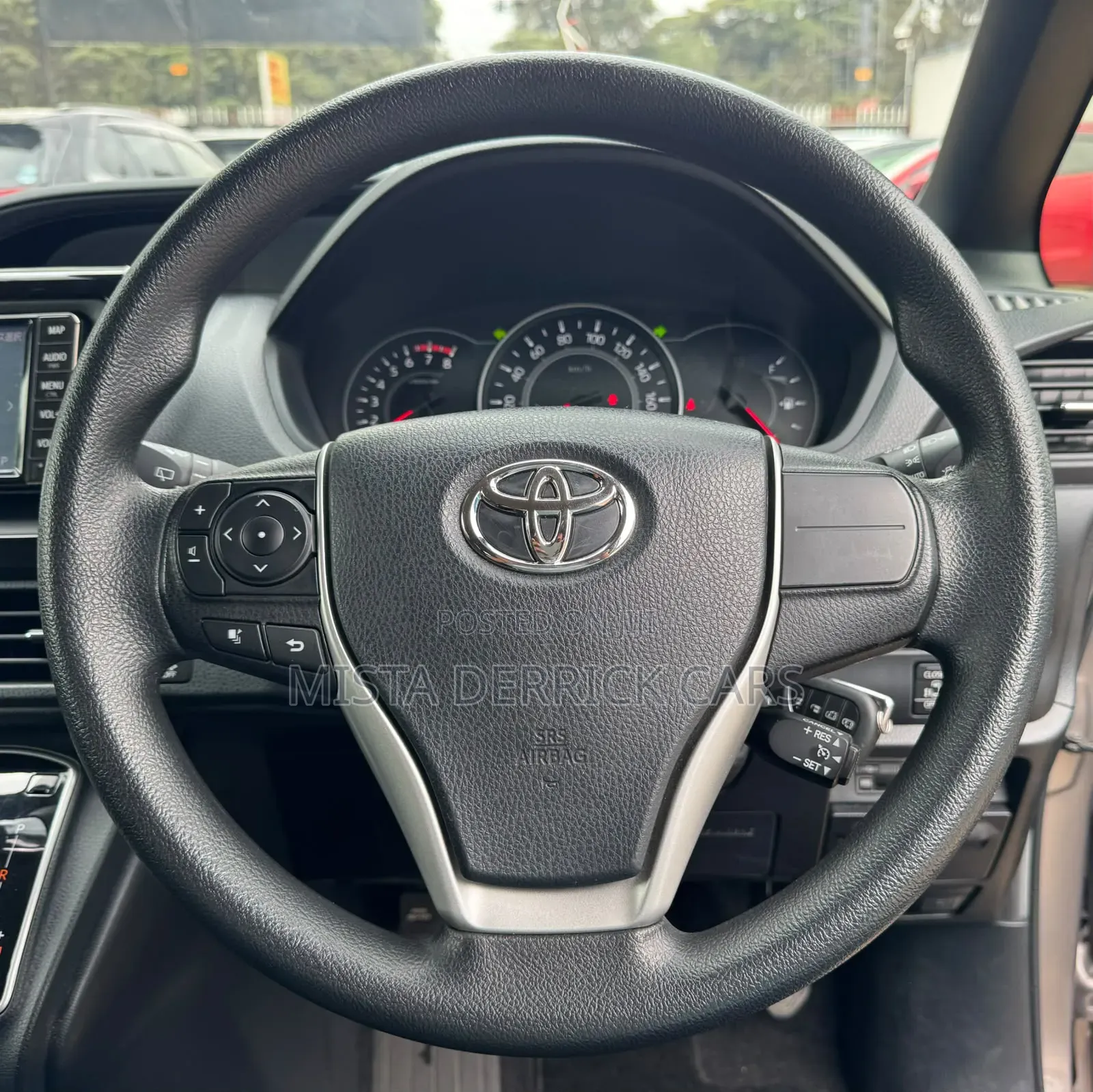 Toyota Voxy 2020 Silver