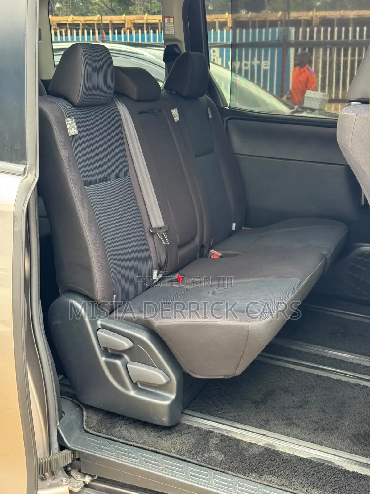 Toyota Voxy 2020 Silver