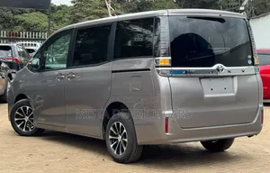 Toyota Voxy 2020 Silver
