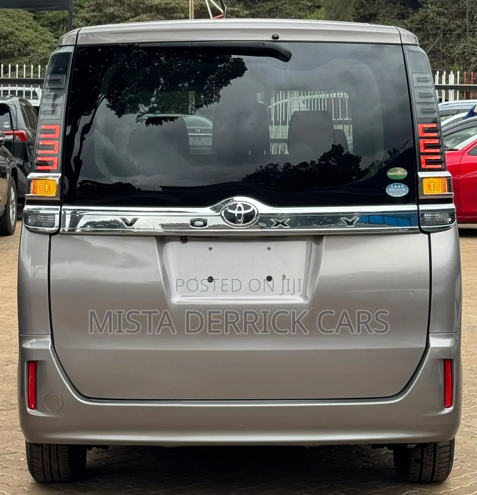 Toyota Voxy 2020 Silver
