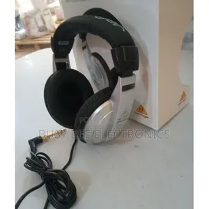 HPM 1000behringer Headphones