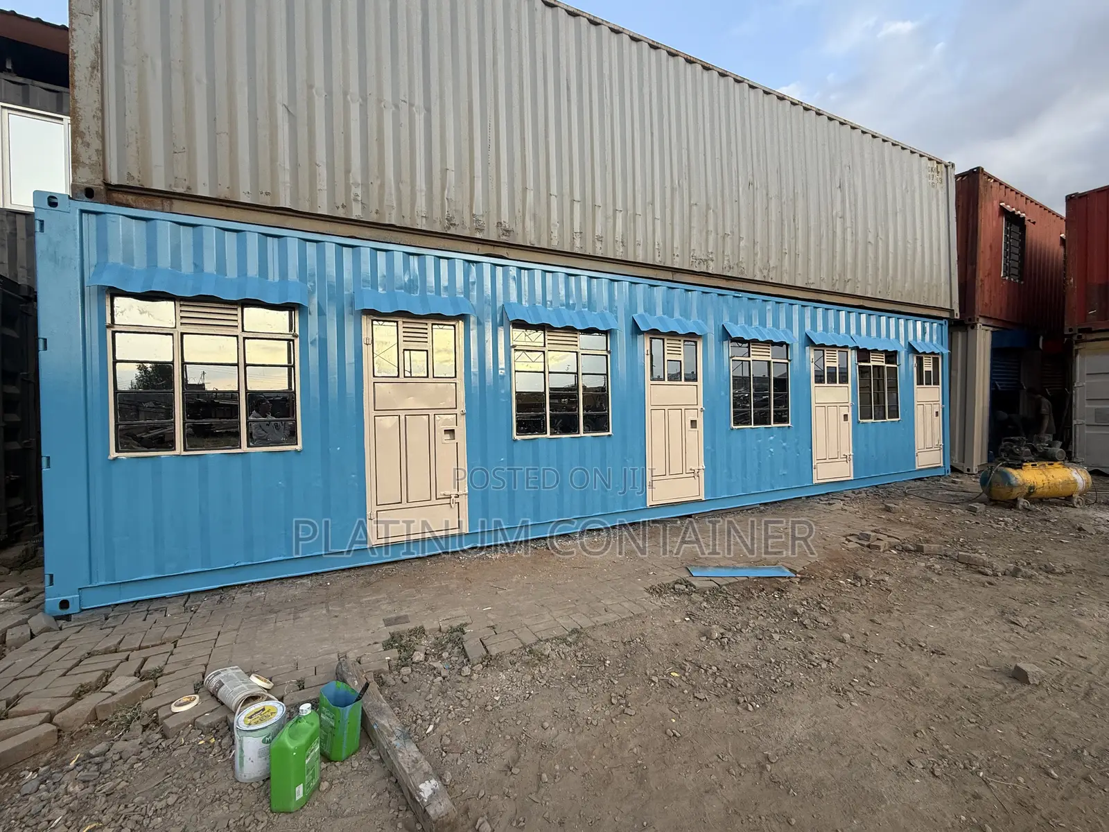 40ft Fabricated Into 4 Rooms