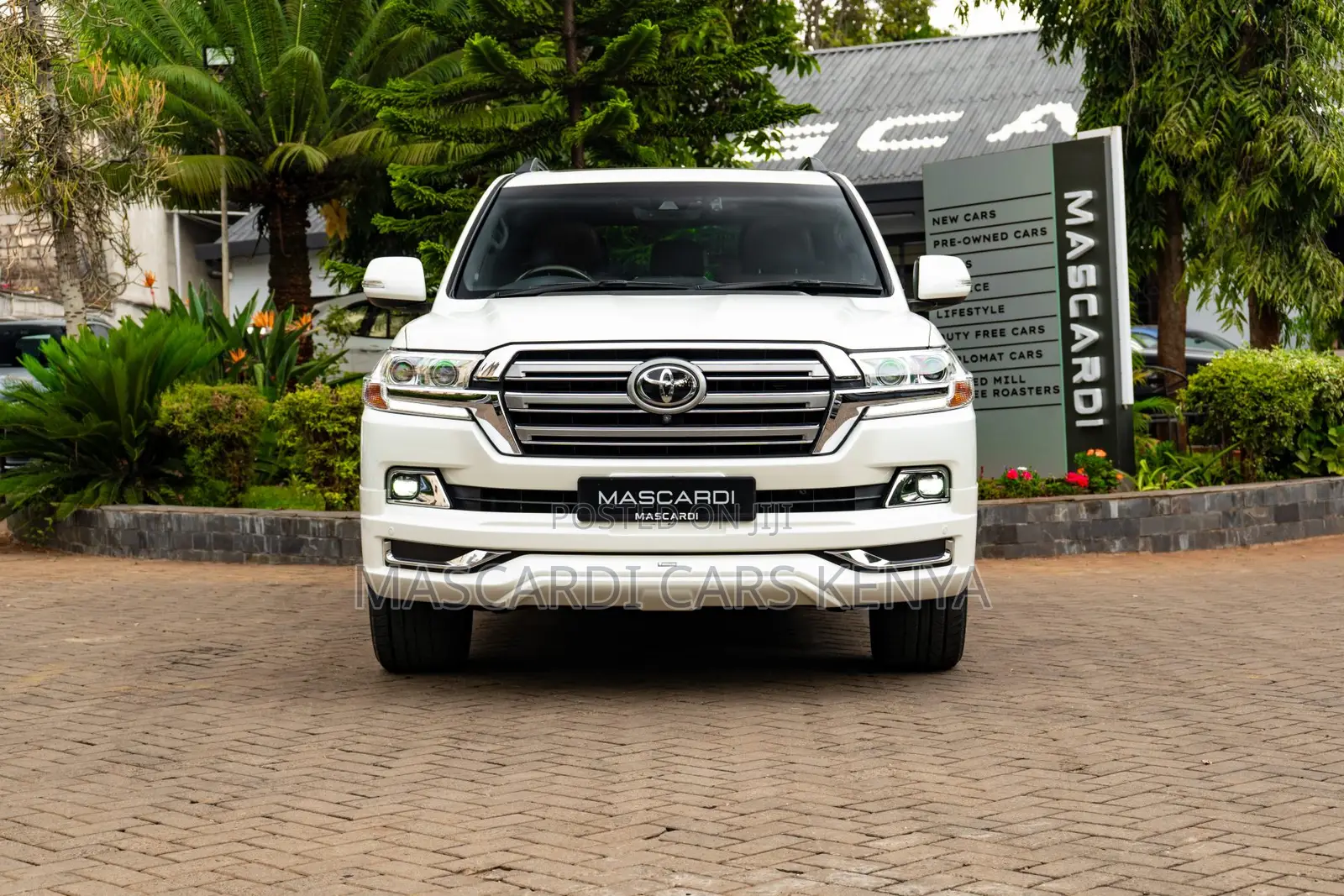 Toyota Land Cruiser 4.6 V8 ZX 2020 White