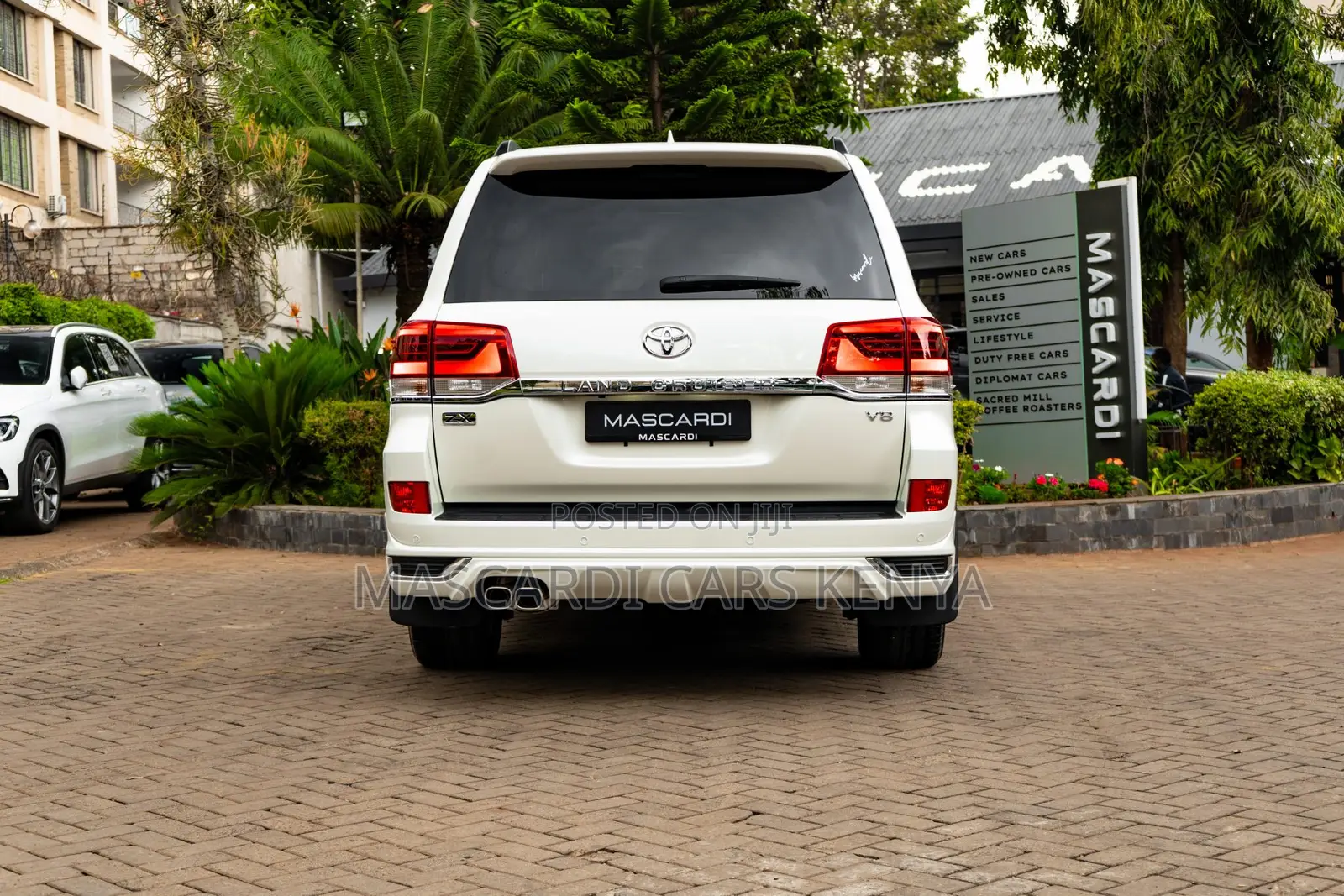 Toyota Land Cruiser 4.6 V8 ZX 2020 White