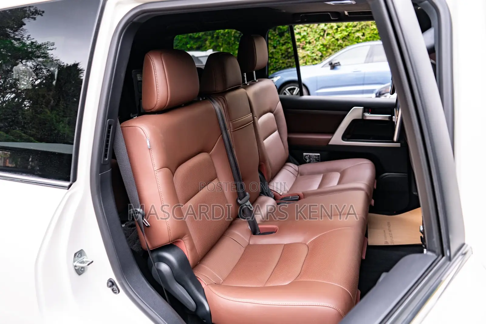 Toyota Land Cruiser 4.6 V8 ZX 2020 White