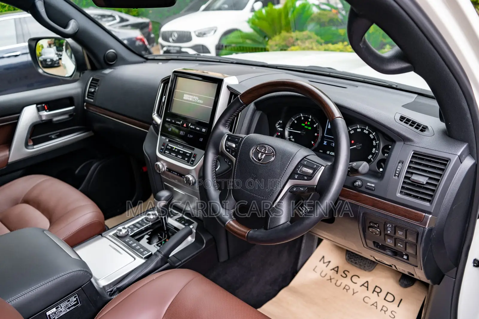 Toyota Land Cruiser 4.6 V8 ZX 2020 White