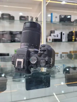 Canon Eos R10