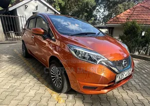 Nissan Note 2018 Orange